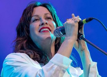Αλάνις Μόρισετ alanis-morissette-today-main-190812