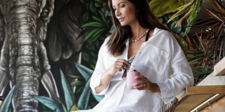 Alldaynews.gr Έγκυος η Μάρα Δαρμουσλή! Η πρώτη φωτό με φουσκωμένη κοιλίτσα και η ανακοίνωση