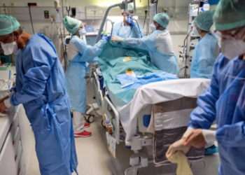 Οργή του συζύγου της αρνήτριας που πέθανε στον Ευαγγελισμό – Τα μηνύματα λίγο πριν φύγει από τη ζωή