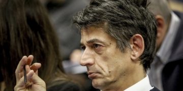 Νίκος Καρανίκας: Όταν πάει ένας πρωθυπουργός να τιμήσει νεκρό, δεν γιουχάρουμε