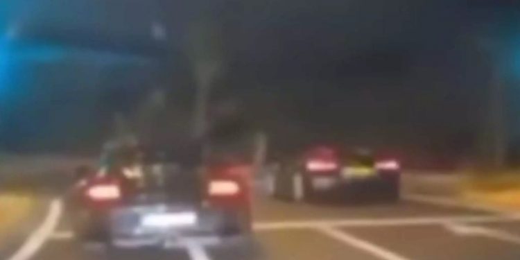 Alldaynews.gr Mad Clip: Βίντεο ντοκουμέντο πριν το τροχαίο – Δίπλα του το Audi με τις κίτρινες πινακίδες που αναζητείται