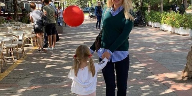 Alldaynews.gr Μαρίνα Παντζοπούλου στην Α’ δημοτικού! Σε ποιο σχολείο θα πάει η κόρη της Ελένης Μενεγάκη