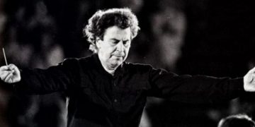 mikis Μίκης Θεοδωράκης