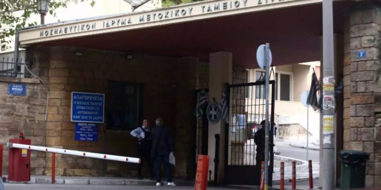 Υπό παραίτηση ο ανεμβολίαστος διοικητής του ΝΙΜΤΣ