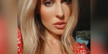 Alldaynews.gr Νοσοκόμα έχασε τη δουλειά της και θριαμβεύει στο OnlyFans, κερδίζοντας 250.000 δολάρια το μήνα