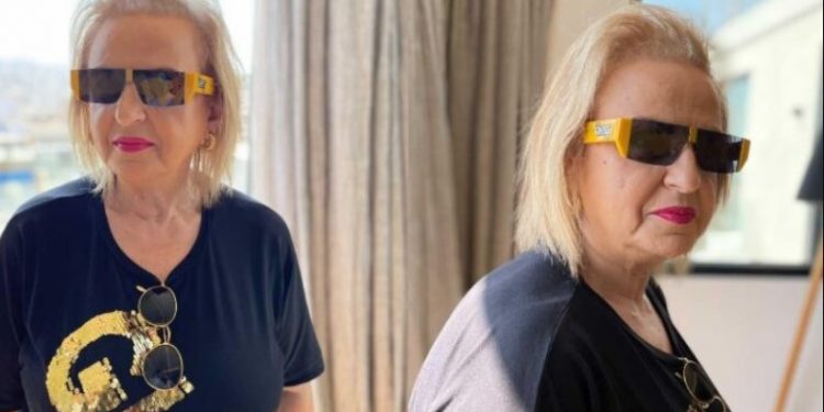 Ματίνα Παγώνη: Σε ρόλο μοντέλου για πολύ γνωστό κατάστημα οπτικών[photos]