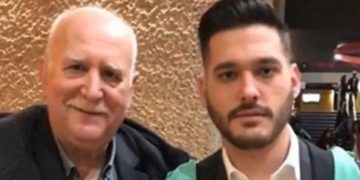 Alldaynews.gr Φοίβος Παπαδάκης: Ο (επίσης δημοσιογράφος) κούκλος γιος του Γιώργου Παπαδάκη μιλά για τον πατέρα του