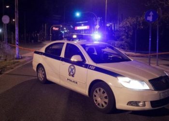 ΕΚΤΑΚΤΟ για «μίνι» lockdown: Θέμα ωρών η απαγόρευση κυκλοφορίας σε 2 περιοχές