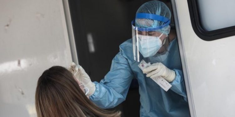 Alldaynews.gr Πότε οι ανεμβολίαστοι μπορούν να κάνουν δωρεάν rapid test από τον ΕΟΔΥ