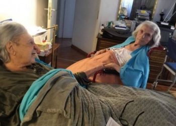 Μίκης Θεοδωράκης