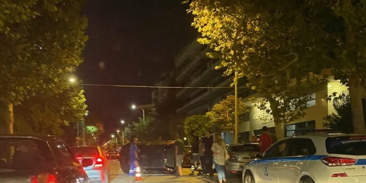 Alldaynews.gr Σοβαρό τροχαίο στη Θεσσαλονίκη: Ο οδηγός εγκλωβίστηκε στα συντρίμμια(ΦΩΤΟ)