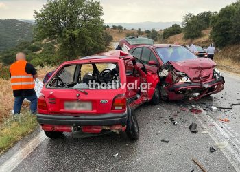 ΠΡΙΝ ΛΙΓΟ: Σοβαρό τροχαίο έξω από τη Θεσσαλονίκη (φωτο)