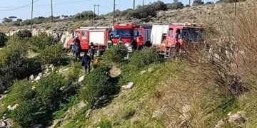 Θανατηφόρο τροχαίο: Σκοτώθηκε Πειραιώτης επιχειρηματίας – Έπεσε σε γκρεμό μαζί με τη γυναίκα του