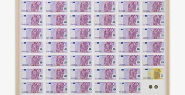 Τα νέα έργα επρόκειτο να είναι ενημερωμένες εκδόσεις έργων τέχνης από το 2007 και το 2010. Εικόνα: "Ένα μέσο εισόδημα από το αυστριακό έτος, 2007."