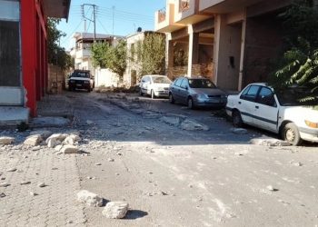 Σοκαρισμένοι οι Κρητικοί από τον σεισμό: «Νομίζαμε οτι θα πέσει η πολυκατοικία» (φωτο, video)