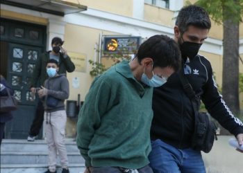 Alldaynews.gr Έγκλημα στο Αιγάλεω: Αυτός είναι ο 20χρονος που κατακρεούργησε την μάνα του