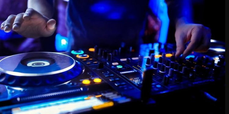 Alldaynews.gr Θρήνος: Έφυγε ξαφνικά από τη ζωή ο DJ Piero! Θρύλος της νύχτας στη Θεσσαλονίκη