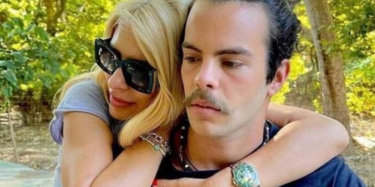 Alldaynews.gr Ελένη Μενεγάκη: Δώρο Δεκάδων χιλιάδων ευρώ για τα 19α γενέθλια του Άγγελου Λάτσιου