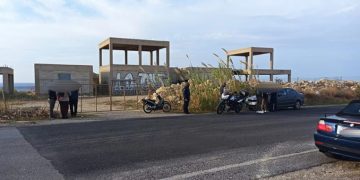 Alldaynews.gr Άγρια δολοφονία-Συγκλονιστική μαρτυρία: «Την ακινητοποίησε στην πισίνα και άρχισε να τη Σφάζει»