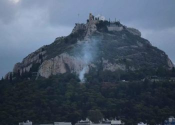 28η Οκτωβρίου – Λυκαβηττός: Μπλόκαρε το κανόνι για τους 21 χαιρετιστήριους κανονιοβολισμούς[video]
