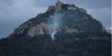 28η Οκτωβρίου – Λυκαβηττός: Μπλόκαρε το κανόνι για τους 21 χαιρετιστήριους κανονιοβολισμούς[video]