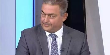 Alldaynews.gr Ο Θεόδωρος Βασιλακόπουλος έπεσε θύμα επίθεσης σε ταβέρνα επειδή ζήτησε να γίνουν έλεγχοι στα πιστοποιητικά