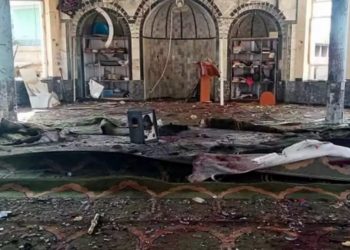 Τραγωδία: Φρικιαστικές εικόνες μετά την έκρηξη στο τζαμί-Πτώματα παντού[video]