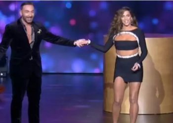 J2US: Επανήλθε η Κατερίνα Στικούδη πιο εντυπωσιακή από ποτέ