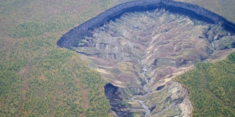 Alldaynews.gr Σιβηρία: Λιώνει ο πάγος στην «Πύλη της Κολάσεως»