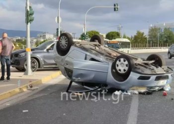 Σοκαριστικό τροχαίο στην Κηφισίας[photos]