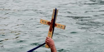 Κύκλωμα ναρκωτικών: Ο 47χρονος Λιμενικός είχε πιάσει τον σταυρό το 2019 στη Στυλίδα, όταν τσακώθηκε ο Γκλέτσος[photos]