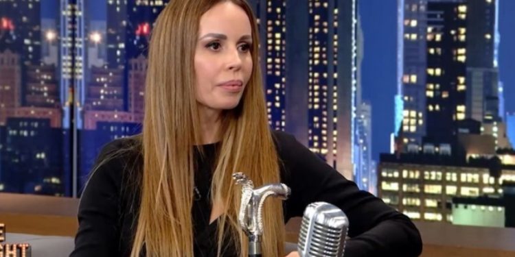 Σοβαρό πρόβλημα υγείας για την Ιωάννα Λίλη-Κυκλοφορεί με μπαστούνι