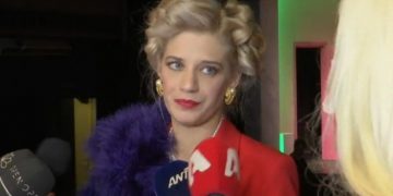 Τζένη Θεωνά: «Το παιδί μου θα πάει μόνο του στον ποταμό να βαφτιστεί»