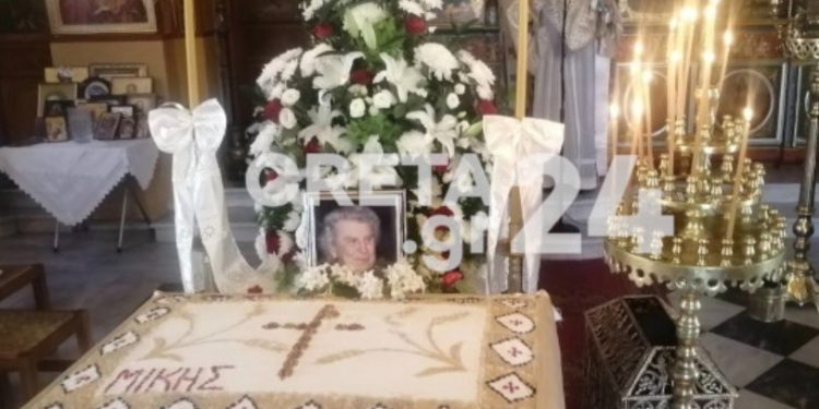 Σαράντα ημέρες χωρίς τον Μίκη Θεοδωράκη – Πλήθος κόσμου στο μνημόσυνο του[photos]