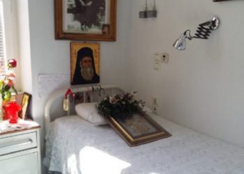 Τόπος Προσευχής για ασθενείς το δωμάτιο με τον αριθμό 2 στο Αρεταίειο, όπου εκοιμήθη ο Άγιος Νεκτάριος