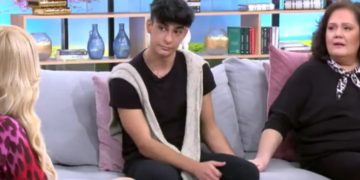 Alldaynews.gr Νίκος Μπάρκουλης: Δούλευε σε μνημόσυνα για να βοηθήσει την οικογένειά του