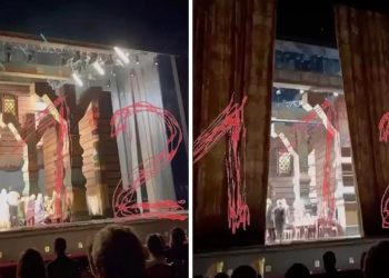 Η ανατριχιαστική στιγμή που το σκηνικό του θεάτρου Μπολσόι συνθλίβει και σκοτώνει ηθοποιό