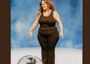 Η Σοφία Μουτίδου παρουσίασε στο κοινό τον σύντροφό της-Το τρυφερό φιλί που αντάλλαξαν [video]