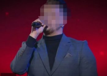 Σύλληψη τραγουδιστή απο το The Voice για κοκαΐνη – Δείτε τον την ώρα που οδηγείται στον εισαγγελέα[photo]