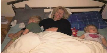 Alldaynews.gr «Το ΕΥΧΑΡΙΣΤΩ της μητέρας μου όταν ήρθε να κρατήσει τα παιδιά μου για να βγούμε με τον άντρα μου»