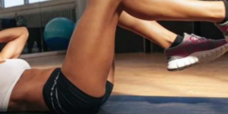 Γνωστή παντρεμένη γυμνάστρια έστειλε ροζ βίντεο στον εραστή, αλλά το είδε ο άνδρας της!