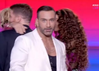 J2US: Απρόσμενη η νέα αποχώρηση από το σόου