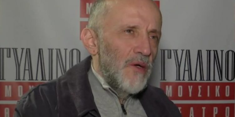 Μάνος Βακούσης: Πριν γίνω ηθοποιός ήμουν βοηθός σε νεκροτομείο, μου έφεραν μια κοπέλα που ήταν γειτόνισσα μου