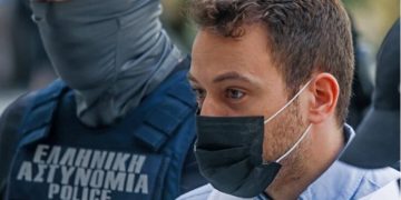 Alldaynews.gr Γλυκά Νερά: Έξαλλος ο Μπάμπης Αναγνωστόπουλος-Που έστειλε εξώδικο