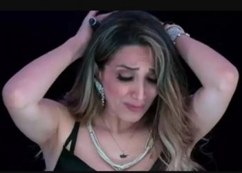 Ξέσπασε σε κλάματα η Άννα – «Έσκυψα, κρατούσα το κεφάλι μου και κοιτούσα να φεύγουν σίδερα»