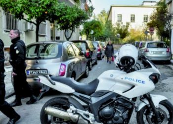 Alldaynews.gr 32χρονος αυτοκτόνησε μέσα στο αστυνομικό τμήμα-Είχε συλληφθεί για ξυλοδαρμό στην 26χρονη σύντροφό του.