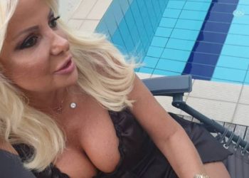 Alldaynews.gr Στέλλα Μπεζαντάκου: Δημοσίευσε βίντεο “αυστηρά για ενηλίκους” από την παραλία