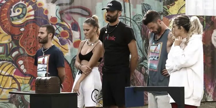 Alldaynews.gr Big Brother: Γιατί η Ανχελίτα βγήκε από τα ρούχα της με τον Ισίδωρο (video)