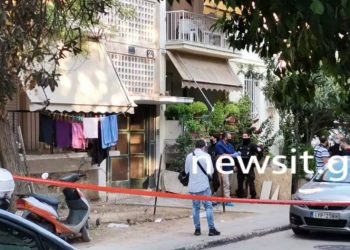 Alldaynews.gr Φρίκη στο  Αιγάλεω: «Σκότωσε τη μάνα μου» φώναζε ο ένας από τους 5 γιους της 55χρονης