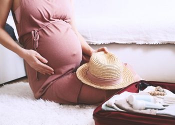 Έγκυος δασκάλα 41 ετών συνελήφθη για αποπλάνηση 15χρονου